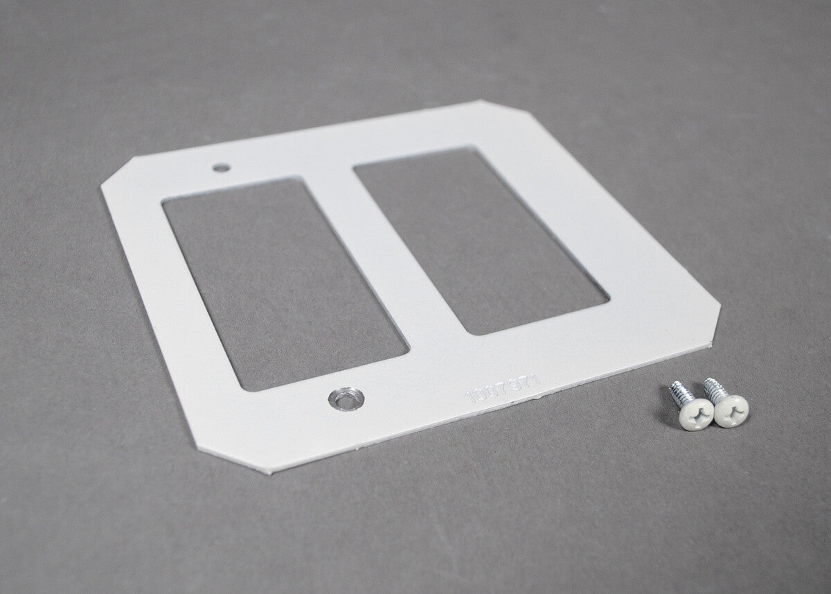 WIREMOLD 8CREST wall plate/switch cover White