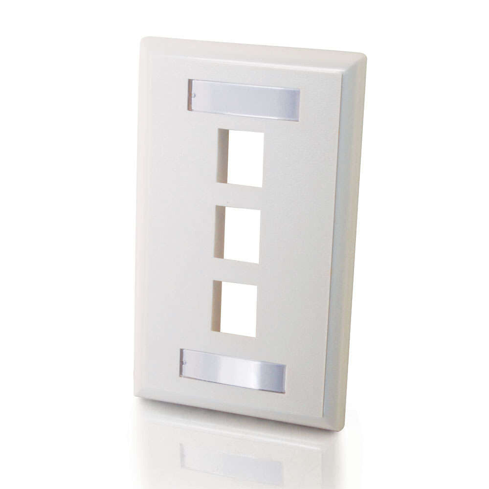 C2G Three Port Keystone Single Gang Wall Plate - White