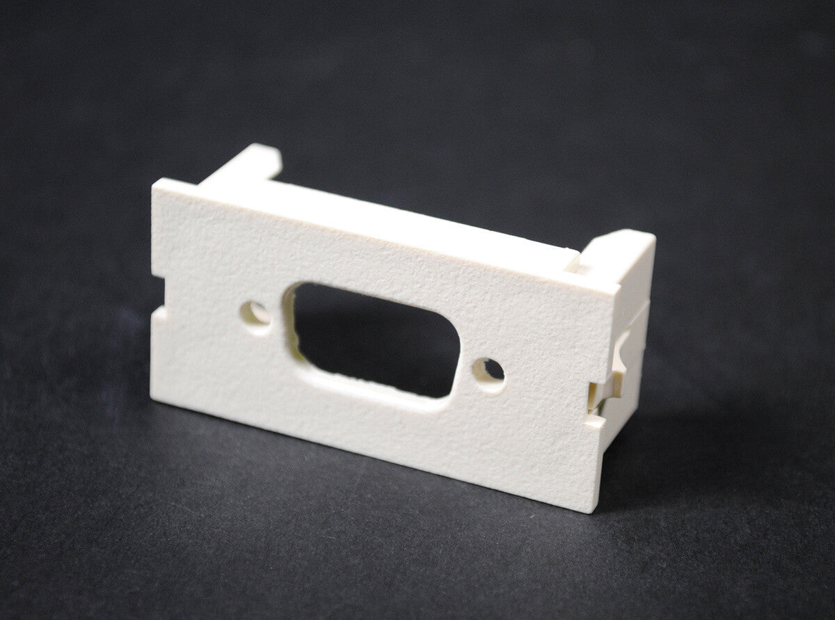 WIREMOLD CM2-U2SVGA-WH wall plate/switch cover White