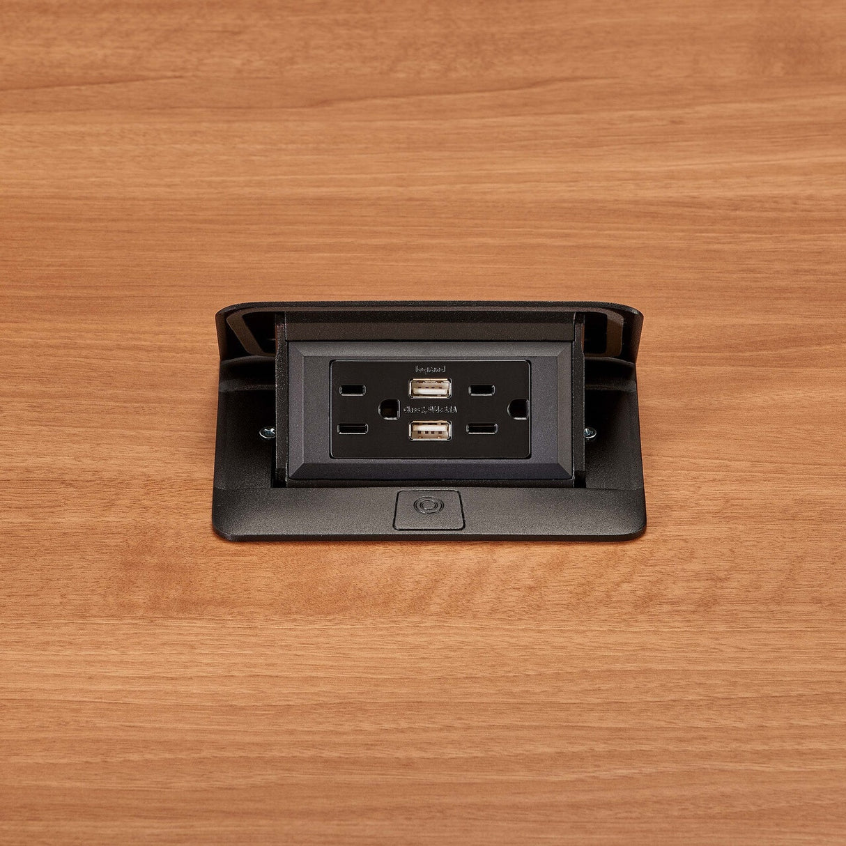 WIREMOLD DQFP15UBK socket-outlet 2 x USB A + 2 x NEMA 5-15 Black