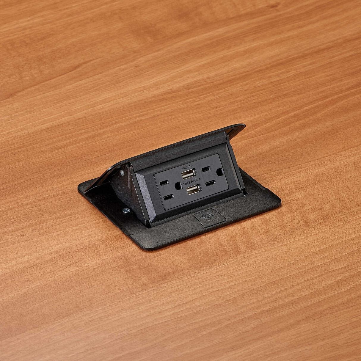 WIREMOLD DQFP15UBK socket-outlet 2 x USB A + 2 x NEMA 5-15 Black