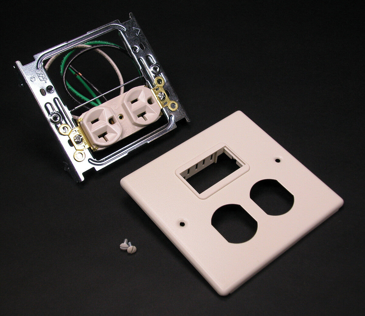 WIREMOLD CV4047WM wall plate/switch cover Ivory