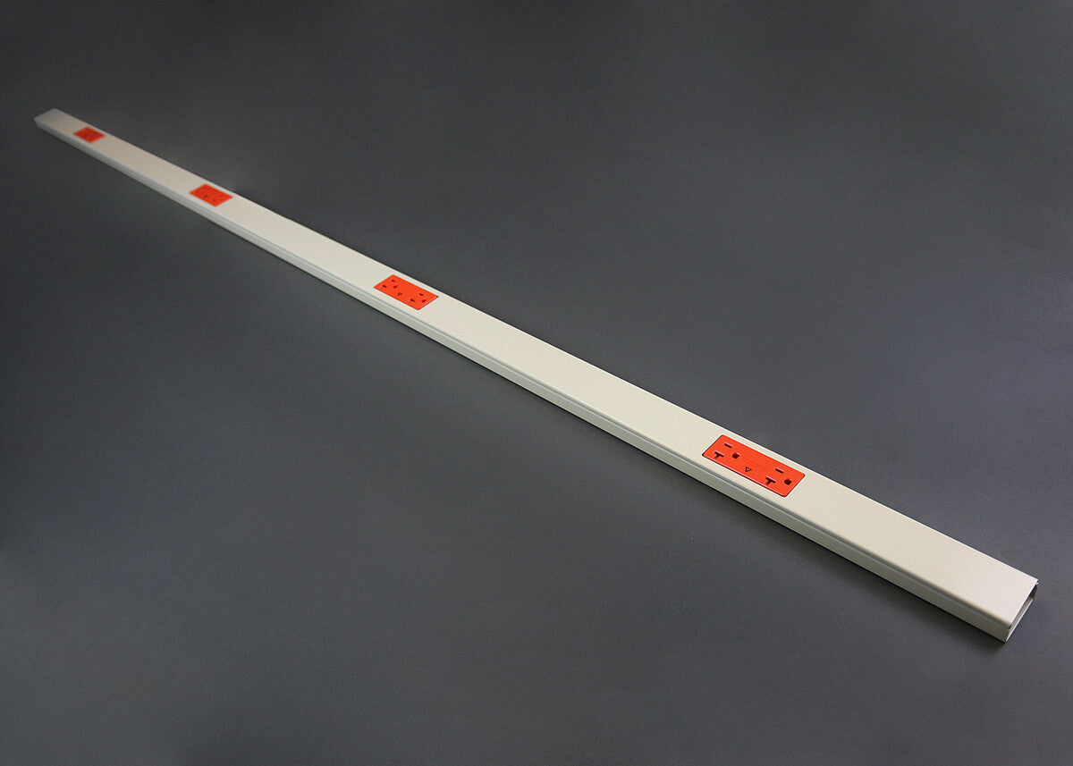 WIREMOLD Plugmold 2400 power extension 0 m 4 AC outlet(s) Indoor Ivory, Orange