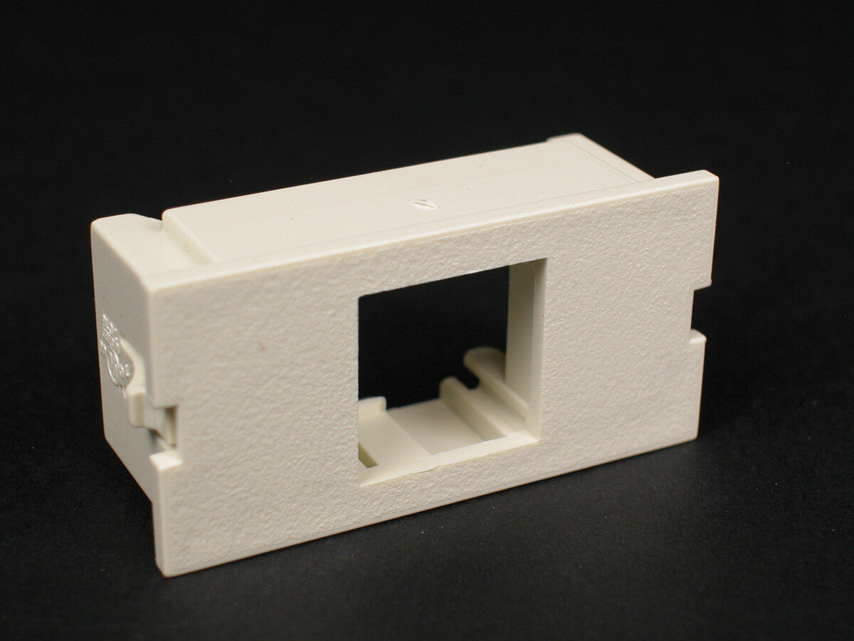 WIREMOLD CM2-U1NOR-BK wall plate/switch cover Black